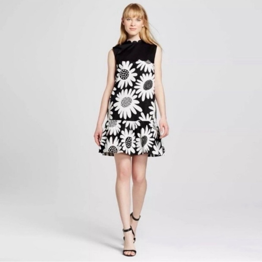 Victoria Beckham x Target Black White Daisy Scalloped Mini Dress Medium